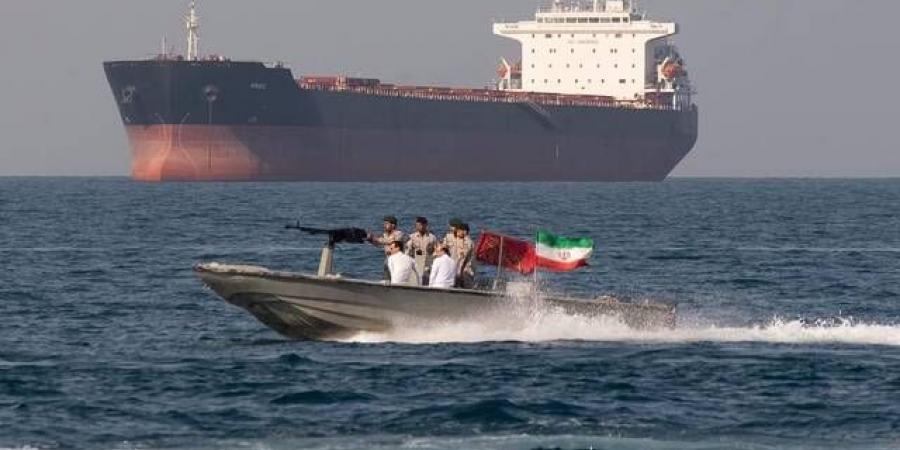 إيران: مضيق هرمز سيبقى مغلقًا حتى تستجيب واشنطن لشروطنا