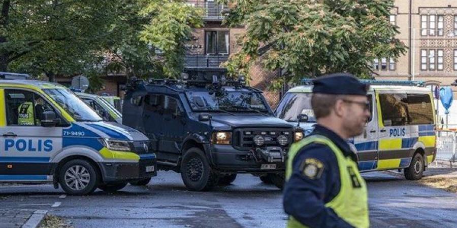 رويترز: إصابة عدة أشخاص إثر هجوم بسيف داخل مدرسة وسط السويد