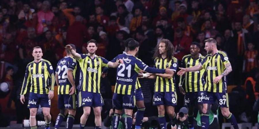 لإهانة الحكم، إيقاف لاعب فنربخشة 4 مباريات في دوري أبطال أوروبا