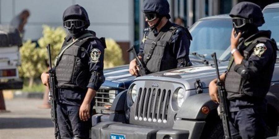 الطلقة رقم 50 كشفت المستور داخل حقيبة الأجنبي بمطار القاهرة وقرار عاجل من النيابة