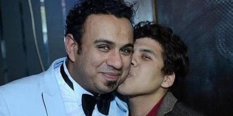 "أبويا اللي رباني"، عمر كمال يوجه رسالة مؤثرة لمحمود الليثي بعد أنباء عن خلاف بينهما