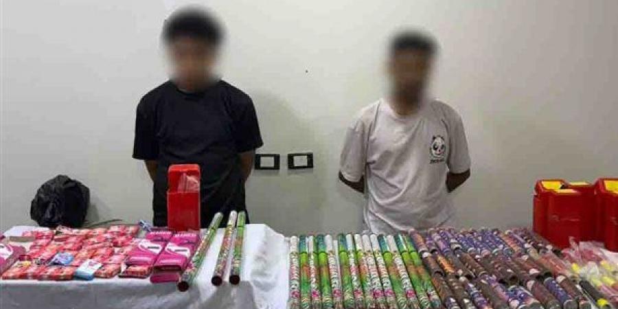 جرائم أون لاين، سقوط شخصين بالقليوبية والفيوم بتهمة ترويج الألعاب النارية عبر مواقع التواصل