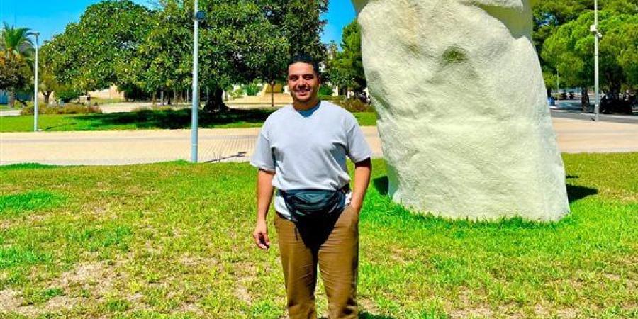 ضمن برامج التبادل الطلابي، باحث بجامعة بنها يحصل على فصل دراسي بجامعة أليكانتي إسبانيا