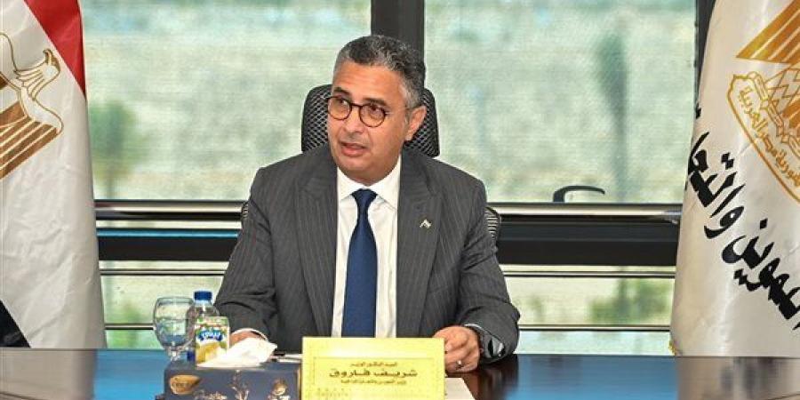 وزير التموين يترأس غرفة عمليات متابعة مبادرة خفض الأسعار
