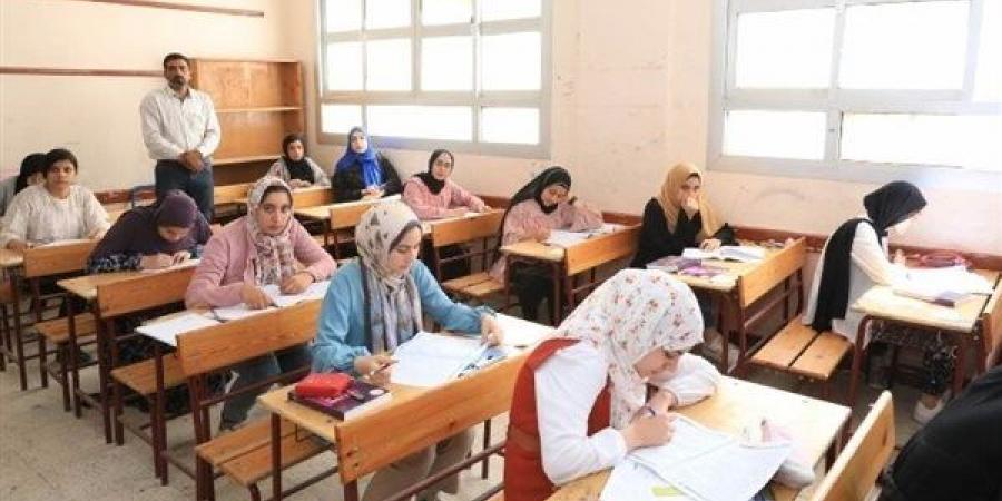 تفاصيل عقد أول امتحان شهر للطلاب خلال العام الدراسي الجديد