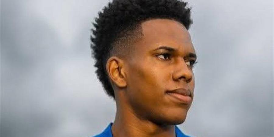بعد مراقبة برشلونة وريال مدريد، تشيلسي يتخذ قرارا مفاجئا بشأن إستيفاو