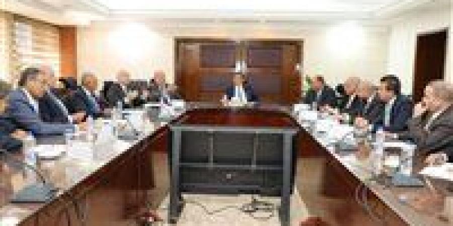 وزير الزراعة يبحث مع غرفة استصلاح الأراضي الصحراوية سبل دعم الاستثمار الزراعي وتذليل العقبات أمام القطاع الخاص