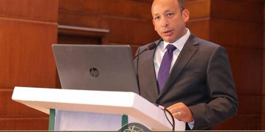 عميد قصر العيني: أجرينا 49 ألف عملية جراحية و200 جراحة روبوتية بالمجان وتعاملنا مع 407 حالات باستخدام الإيكمو