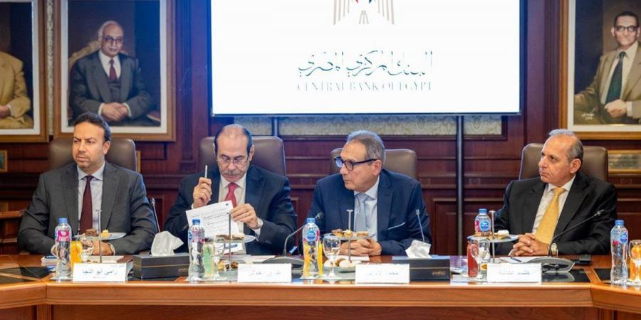 برأسمال مليار جنيه، محافظ البنك المركزي ووزير الصناعة يطلقان صندوق إعادة هيكلة المصانع المتعثرة