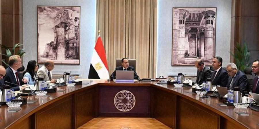 مدبولي يكلف الوزراء بمواجهة التضخم: الطبقة المتوسطة عماد الاستقرار ولن نتركها لأعباء الأسعار