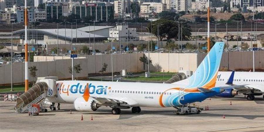 الصور الأولى لمساعد طيار رحلة "فلاي دبي" بعد السيطرة عليه داخل الطائرة
