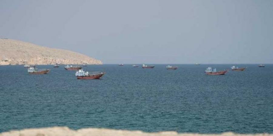 هيئة بحرية بريطانية: أضرار بناقلة نفط إثر إصابتها بمقذوف مجهول في مضيق هرمز