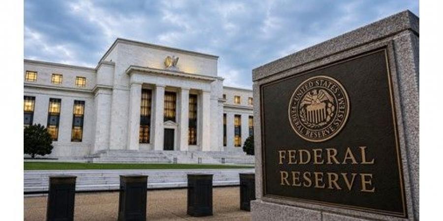 تباطؤ التوظيف الأميركي يعزز ترجيحات تثبيت الفائدة في أكتوبر