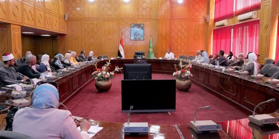 أبرزها الأوراق الثبوتية، مجلس السكان بالإسماعيلية يرصد مشاكل قرية النصر بالقنطرة
