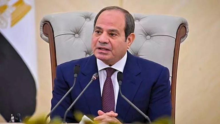 السيسي ممازحا هشام طلعت مصطفى لتوفير 200 ألف وحدة للإيجار: "مجتش عليك جامد"