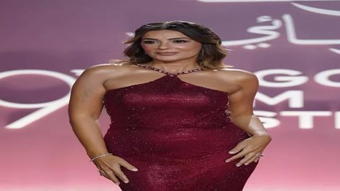 25 صورة لإطلالات النجمات رابع أيام مهرجان الجونة