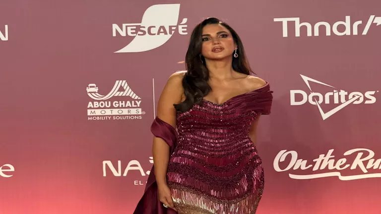 فساتين لامعة وجذابة.. 20 صورة لنجمات الفن في مهرجان الجونة