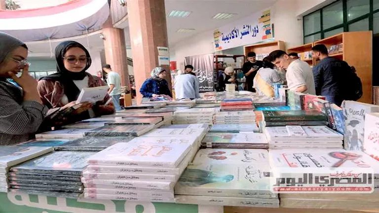 القومي للترجمة يشارك بـ١٥٠ عنوانًا وخصم ٢٥٪ بمعرض جامعة المنصورة للكتاب