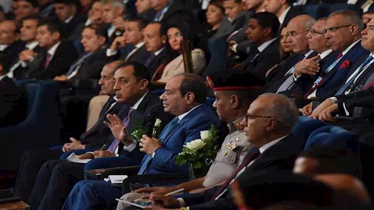 التصدير والتكنولوجيا والقطاع الخاص.. ننشر ملامح برنامج التحول الاقتصادي