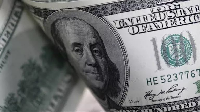 ارتفع في 9 بنوك.. سعر الدولار مقابل الجنيه مع نهاية تعاملات الاثنين