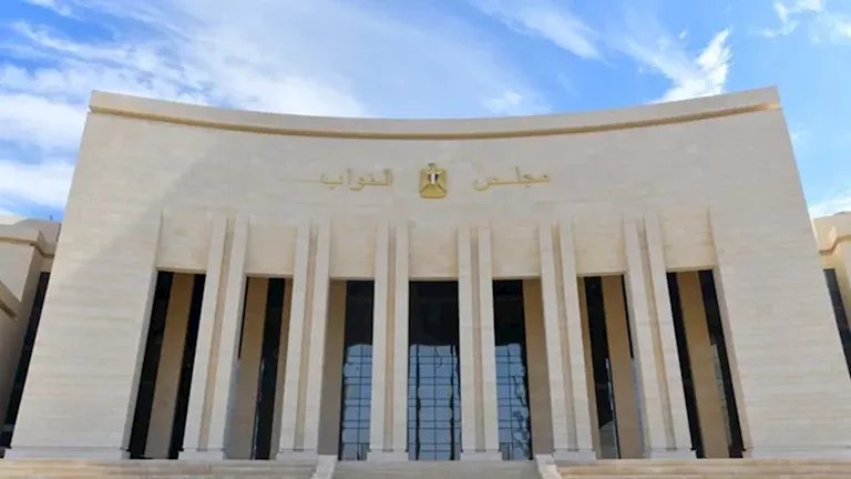 رفع جلسة النواب بعد الموافقة على اعتراض السيسي بشأن جامعة كيان