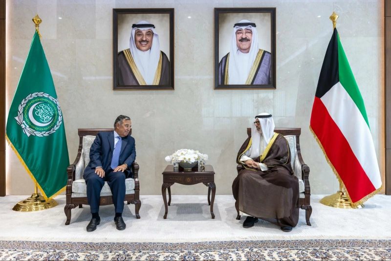 نبيل فهمي يزور مقر وزارة الخارجية الكويتية ويلتقي وزير الخارجية في إطار زيارته الرسمية لدولة الكويت