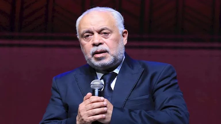 أشرف زكي لـ نجوى إبراهيم: تجاوزتي في حق الأسرة الفنية