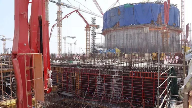 خبير طاقة: محطة الضبعة ستوفر نحو 10% من إجمالي كهرباء مصر