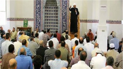 خطبة الجمعة اليوم.. مخاطر الألعاب الإلكترونية والإدمان الرقمي