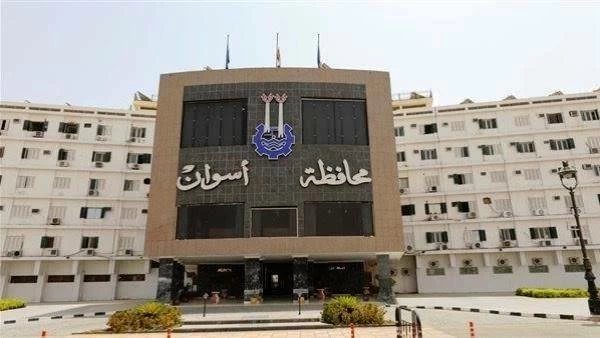 بسبب التقنين ومخالفات البناء.. نقل نائب رئيس الوحدة المحلية بـ«دراو» في أسوان للعمل موظفًا بالسباعية