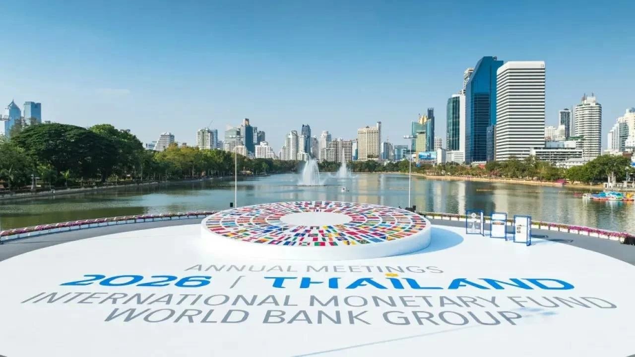 «صراع عالمي على رأس المال».. كيف يهدد جنون الذكاء الاصطناعي برفع أسعار الفائدة؟