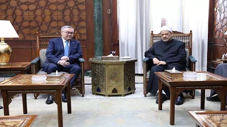 شيخ الأزهر يبحث مع وزير خارجية كازاخستان سبل تعزيز مبادرات ترسيخ السلام والحوار بين الأديان