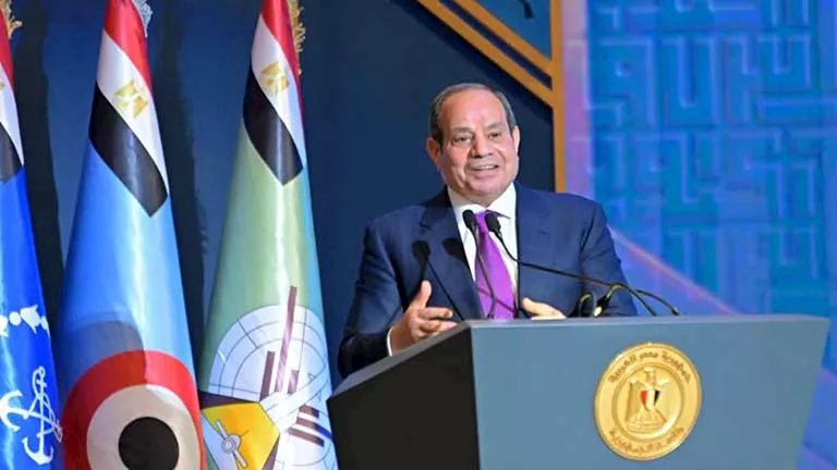 الرئيس السيسي للمصريين: "خلوا بالكم من بلدكم"