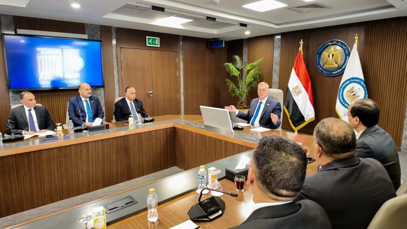 وزير البترول يضع خطة جديدة لتمكين الكفاءات واختيار القيادات بالقطاع (تفاصيل)