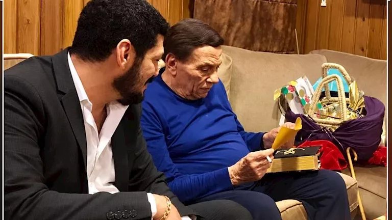 باسم سمرة ينشر صورة نادرة مع عادل إمام.. ومحمد رمضان يعلق