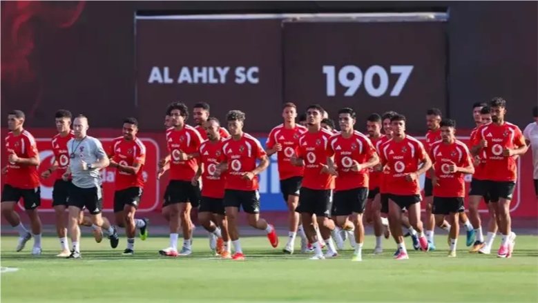 3 قرارات تحسم تشكيل الأهلي أمام الزمالك في القمة 133