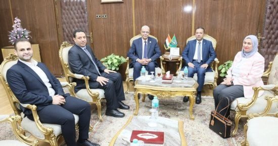 محافظ المنوفية يستقبل نائب رئيس الهيئة العامة للمستشفيات والمعاهد التعليمية