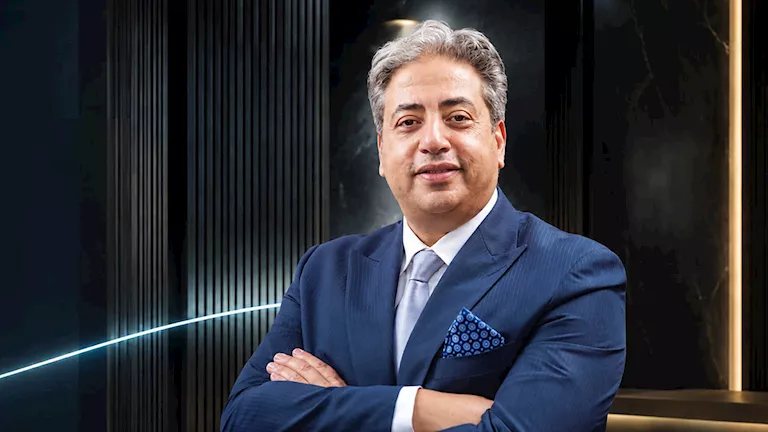إيهاب سعد أول أستاذ مصري في تخصصه ينضم للكلية الأمريكية للجراحة