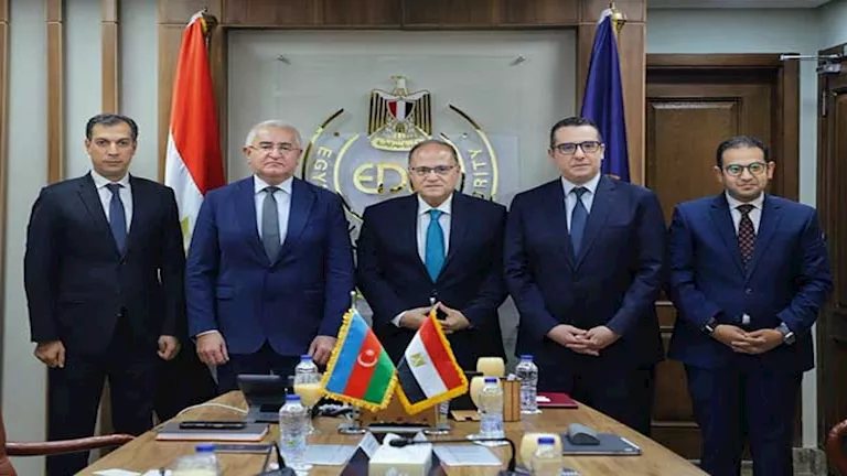 هيئة الدواء تبحث مع سفير أذربيجان فتح أسواق جديدة للدواء المصري