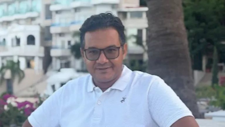نجاة المخرج شادي أبو شادي من شبه جلطة وذبحة صدرية