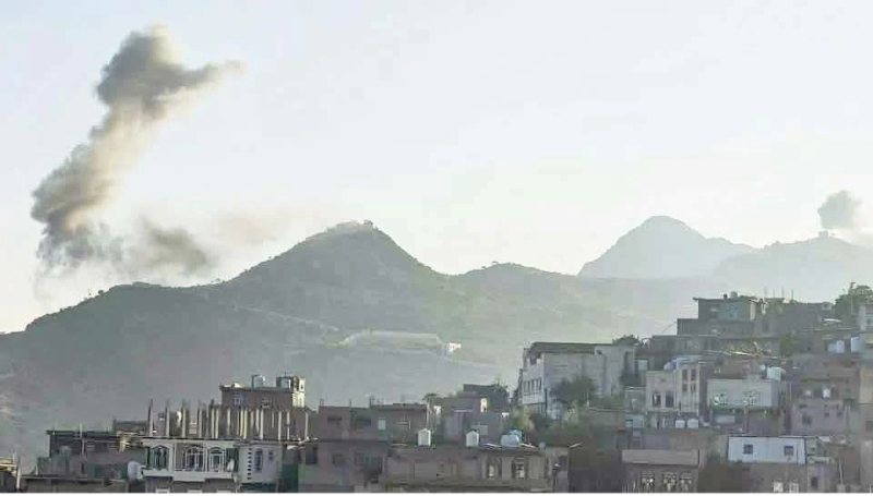 معارك اليمن تحتدم.. والتحالف يعترض صواريخ حوثية