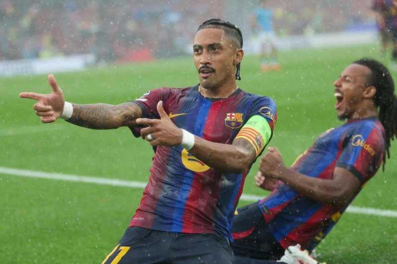 القنوات الناقلة لمباراة برشلونة وجالاتا سراي في دوري أبطال أوروبا
