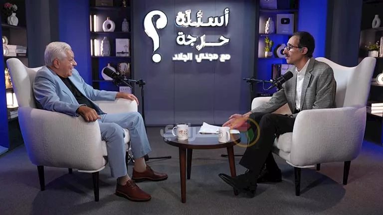 مجدي الجلاد يفاجئ حمدين صباحي: بتفكر تعتزل السياسة؟!.. ورد حاسم من الأخير - فيديو
