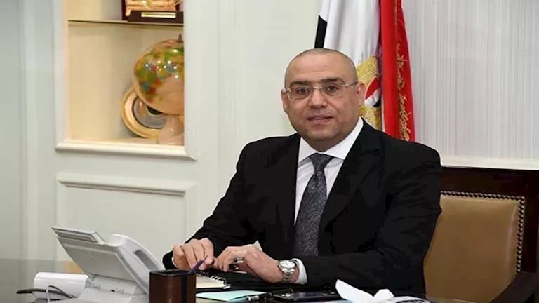 الموقفان ليسا متعارضين.. وكيل النواب: مصر تتمسك بالحلول الدبلوماسية وتدعم السعودية دفاعيًا
