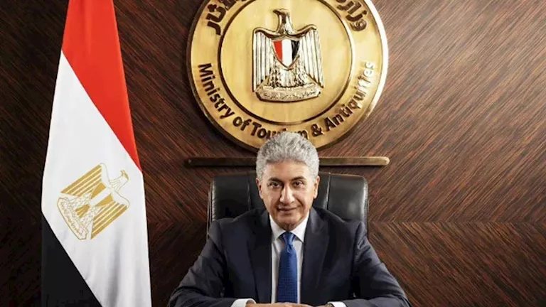 وزير السياحة: توقعات بارتفاع إيرادات القطاع لتتجاوز 20 مليار دولار في 2026
