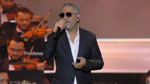 «ضحكت الدنيا برجوعه».. أول ظهور لـ فضل شاكر في موسم الرياض والجمهور يحتفي بـ«عودة الغايب»