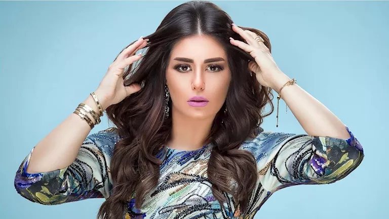 منة فضالي تثير الجدل برسالة غامضة: "البقاء لله في الشغلانة والفن"